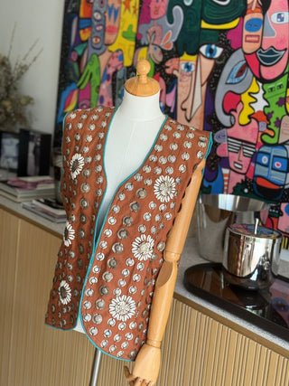 Wander Wolf Vest