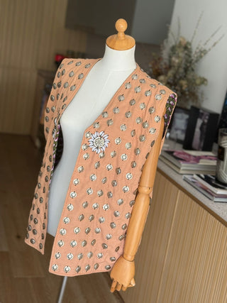 Wander Wolf Vest